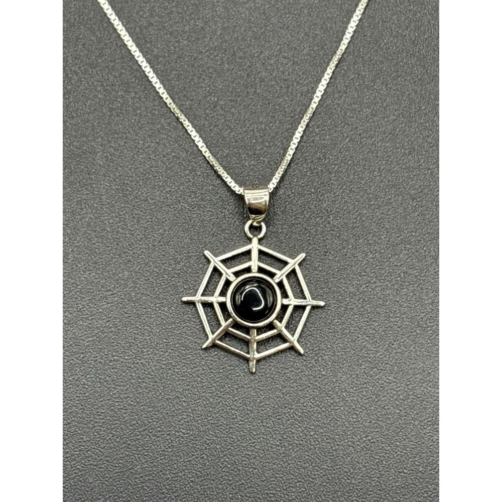 18" New Condition Sterling Silver Onyx Spiderweb Pendant Necklace